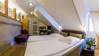 Отель CRU Hotel Таллин Двухместный номер Делюкс с 1 кроватью или 2 отдельными кроватями-6