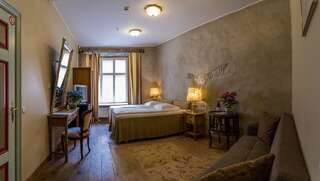 Отель CRU Hotel Таллин Двухместный номер Делюкс с 1 кроватью или 2 отдельными кроватями-10